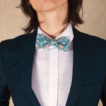 Liberty Green Strawberry Thief Bow Tie 2