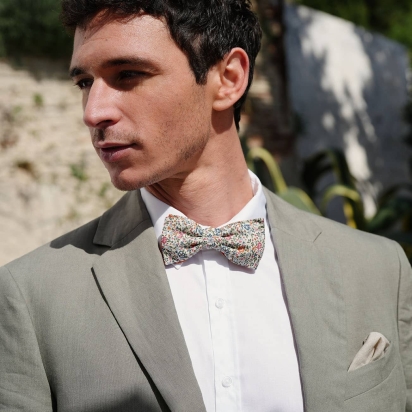 Liberty Katie & Millie Vanilla/Amber Bow Tie 2