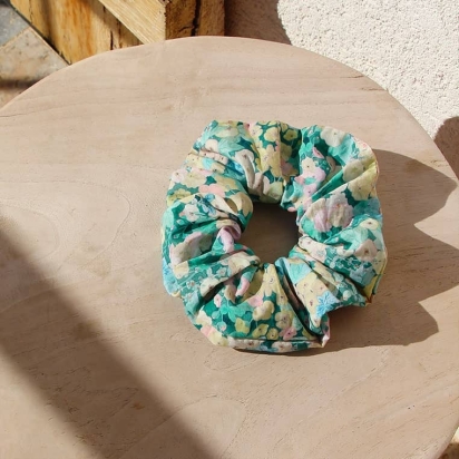 Liberty Holly Green Scrunchie 2