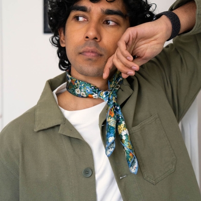 copy of Liberty Prospect Place Silk Square Bonsaï 2