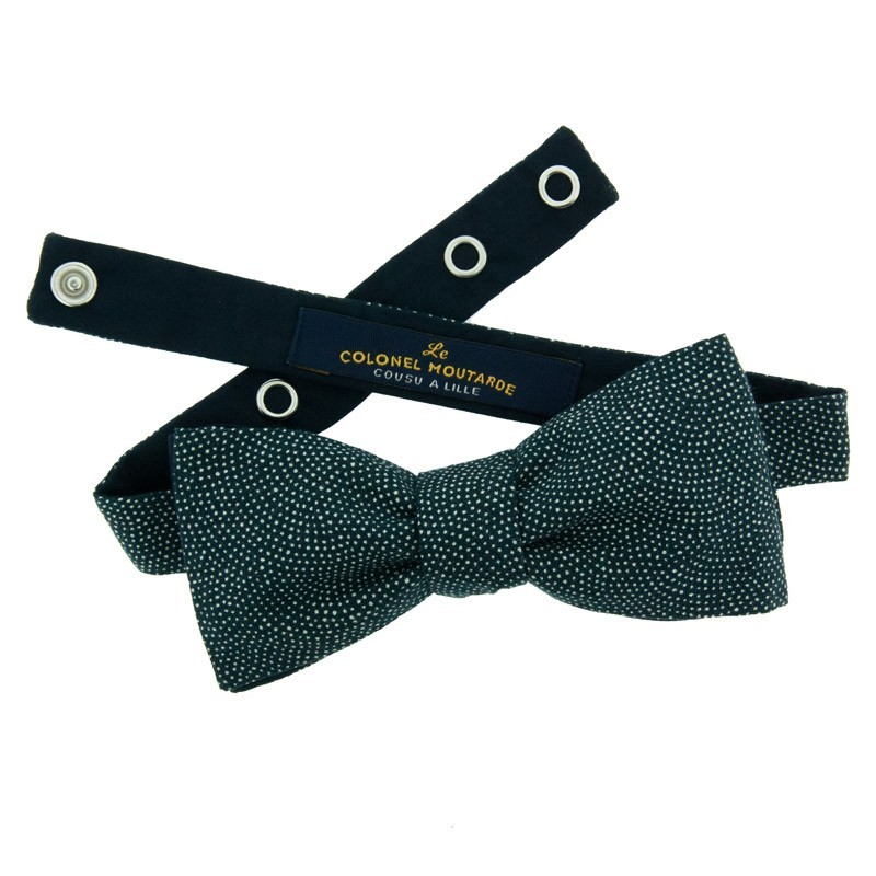 Navy blue Samekomon Japanese bow tie
