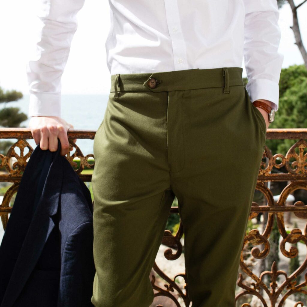 chino le colonel vert olive